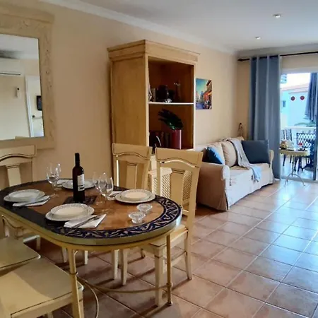 2 Bedroom Club La Mar Apartment 5 Min To The Beach Διαμέρισμα